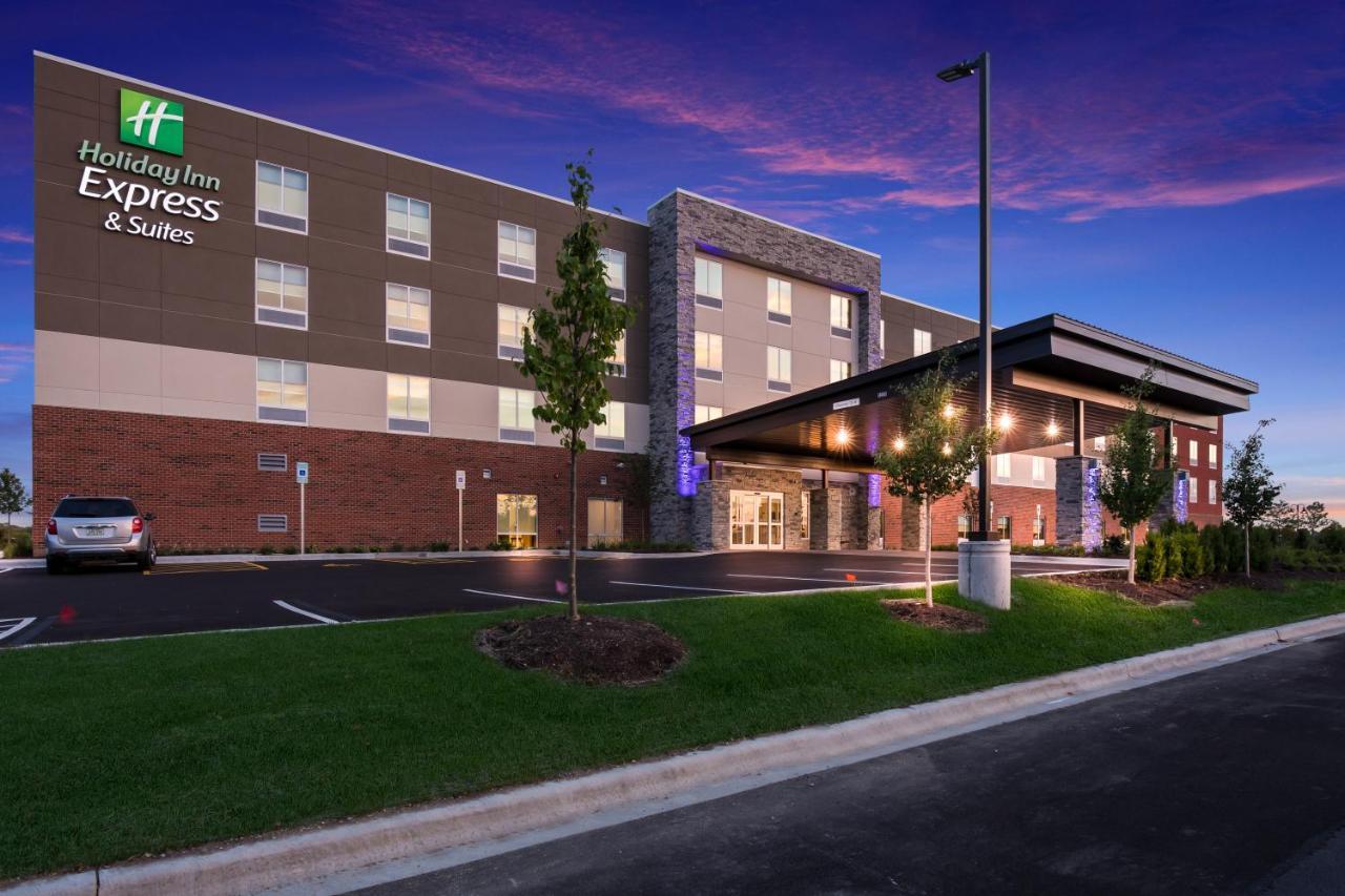 Holiday Inn Express & Suites Chicago - Hoffman Estates By Ihg Eksteriør bilde