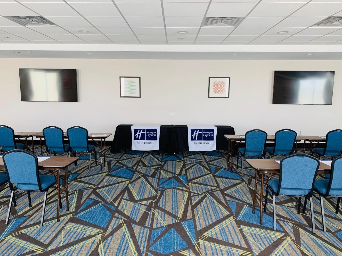 Holiday Inn Express & Suites Chicago - Hoffman Estates By Ihg Eksteriør bilde