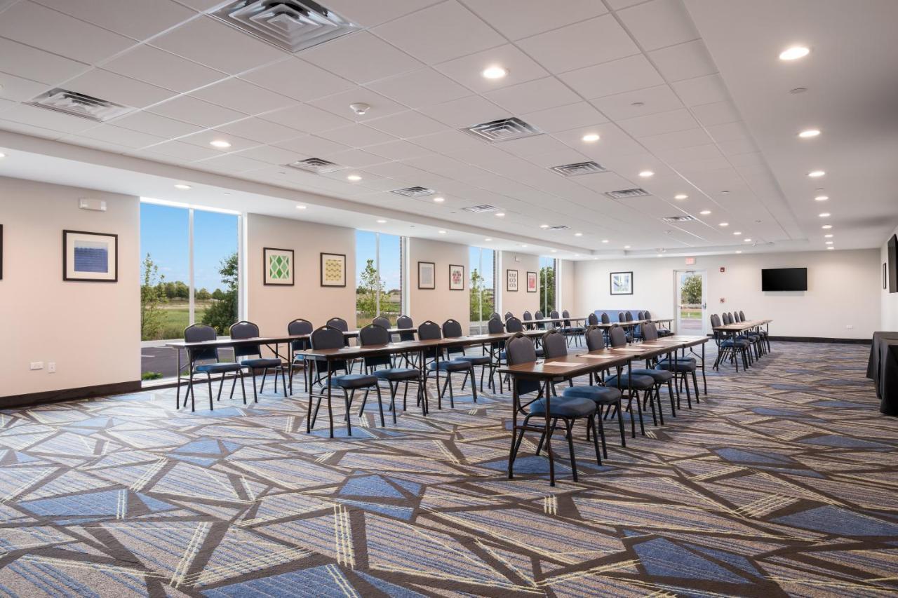 Holiday Inn Express & Suites Chicago - Hoffman Estates By Ihg Eksteriør bilde